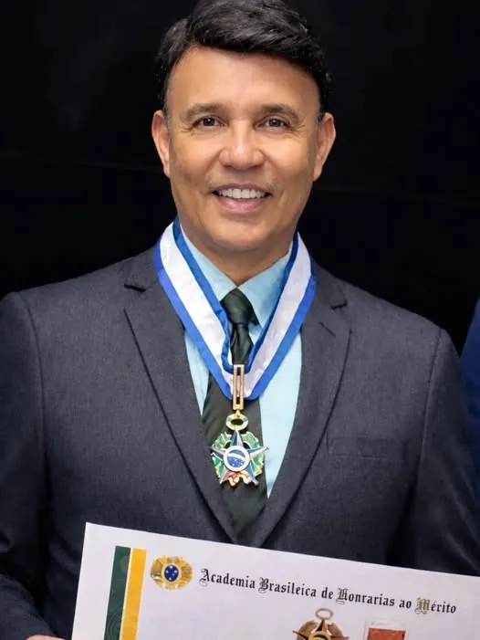 SAVIO PEREIRA RECEBEU A COMENDA ORDEM JK - PERSONALIDADES DA COMUNICAÇÃO