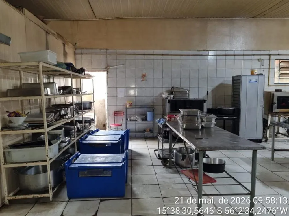 Com ratos e baratas, fornecedora de alimentos para hospitais em Cuiabá é fechada