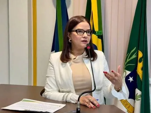 Joize Marques apresenta pacote de indicações voltadas à saúde mental, idosos e conscientização em Colíder