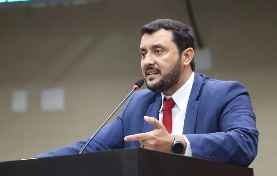 Professor Allan Kardec aparece entre os cinco nomes mais competitivos do Podemos para deputado estadual
