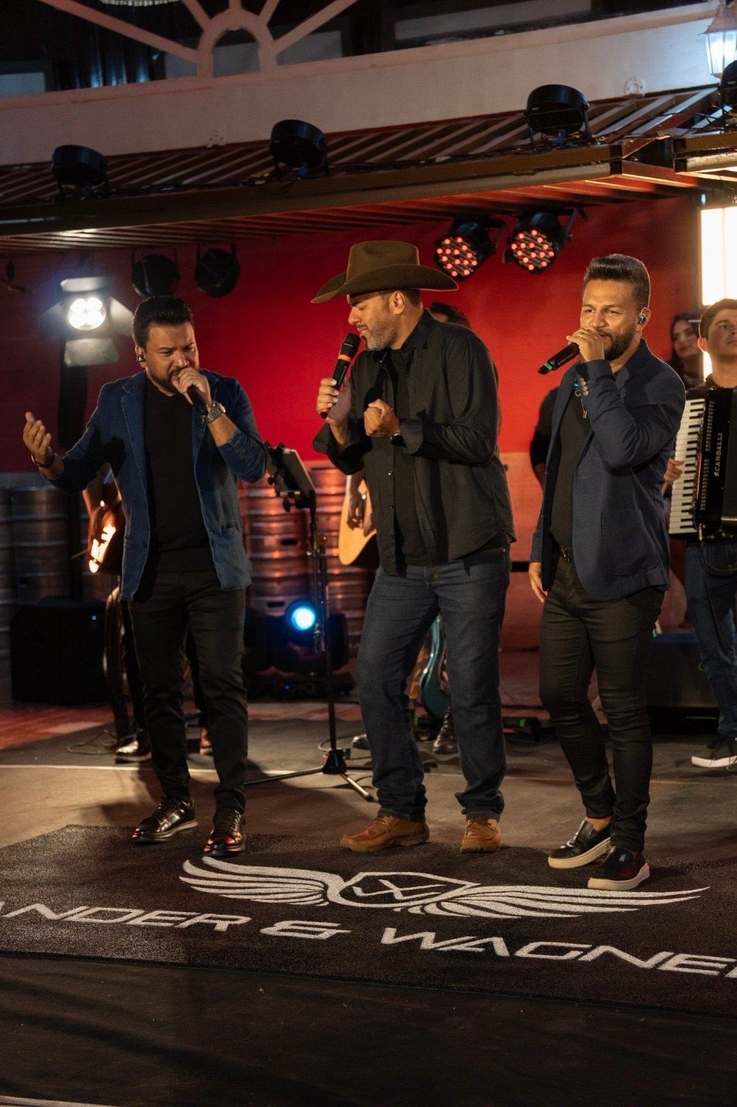 b31a017b-1a15-4316-9e9d-c6f27070e3b2