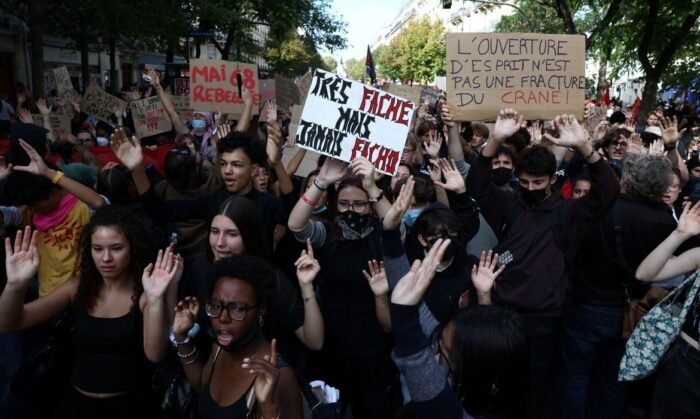 Alunos e professores protestam na França no maior dia de mobilização