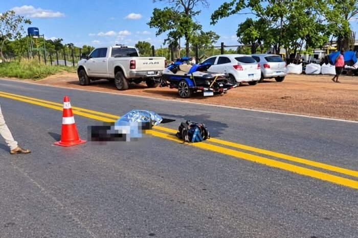 Homem morre atropelado por caminhonete após pular de moto conduzida por mulher bêbada